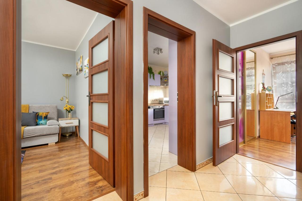 Comfortable Wojskowa Apartment By Noclegi Renters Poznan Exterior photo